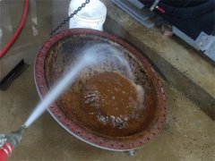 寫字樓冷凝器、冷卻塔怎么清洗搶修